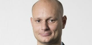 Tresu, Ronni Nielsen