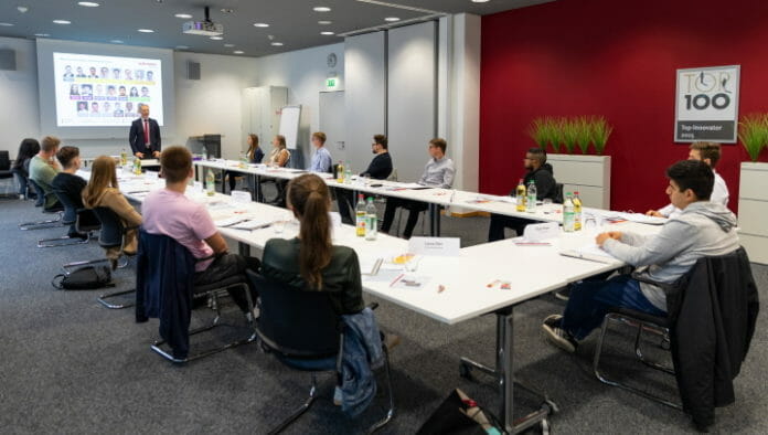 Schreiner Group, Ausbildung