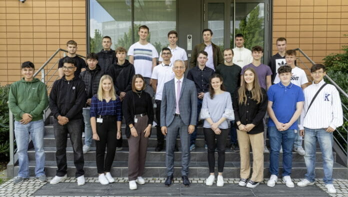 Schreiner Group, Ausbildung,