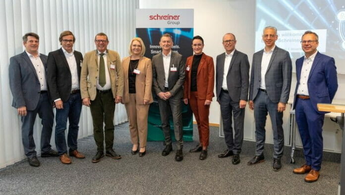 Schreiner Group, Ausbildung,