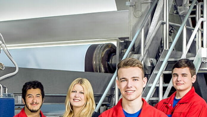 Mitsubishi HiTec Paper, Ausbildung,
