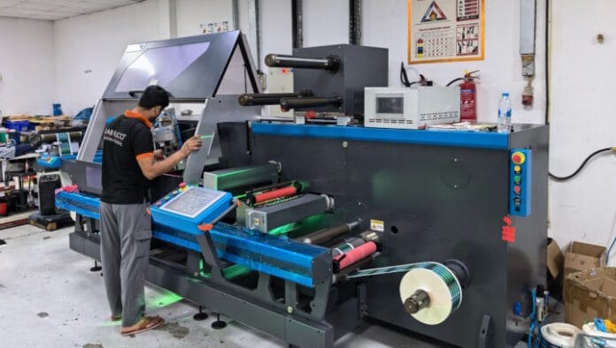 LabelCo International, Hontec, Finishing, Stanzmaschinen, Siebdruckmaschinen,