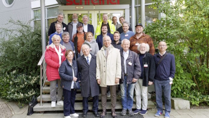 IND_Schreiner-Gewerbeverband Oberschleissheim Besuch_Gruppenbild Schreiner Group, Nachhaltigkeit, Klimaschutz,