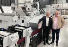 Hybriddruckmaschine installiert Stic Image, Mach Global, Hybridsystem, Mark Andy,