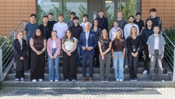 Schreiner Group, Ausbildung,